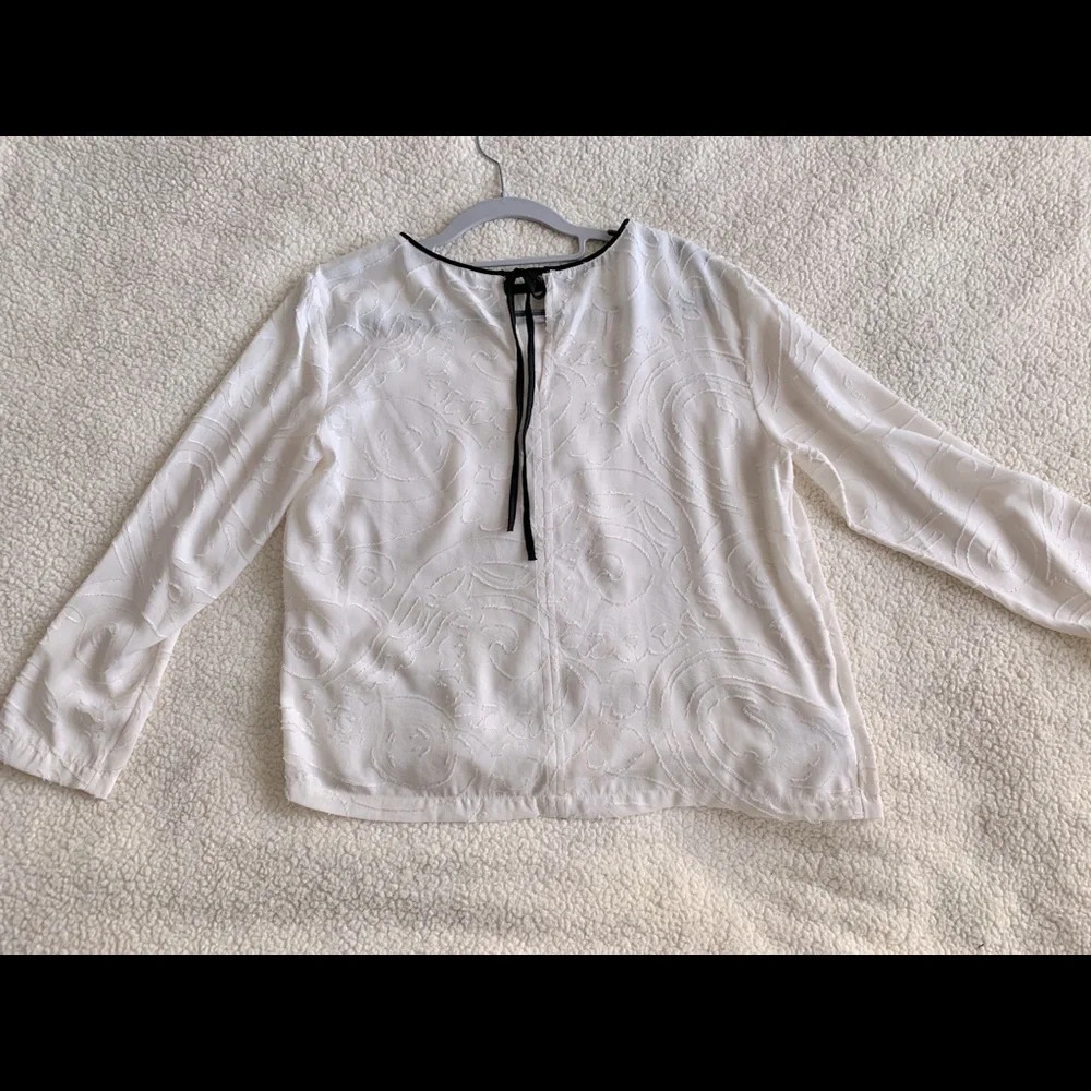 LOFT blouse top Textured Swirl Tie Back Blouse white size Small